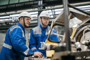portrait d'une équipe technique d'une industrie de lorraine avec un studio mobile de Corporate by Denis de Rombas